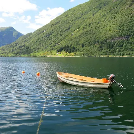 Holiday Vetlefjordblikk Сasa de vacaciones Balestrand